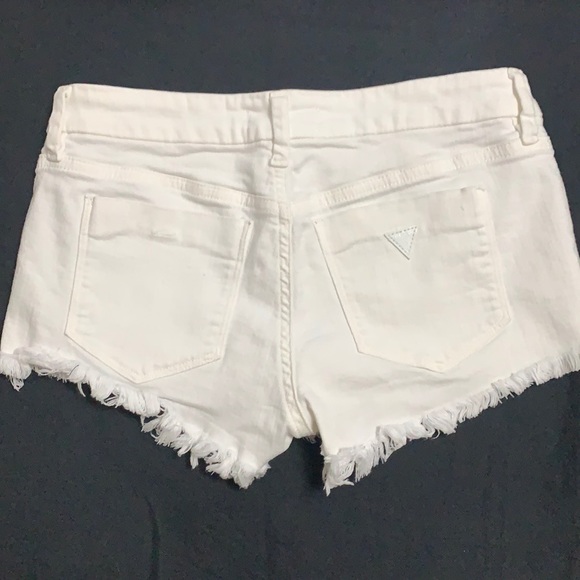 White Guess Shorts - Picture 4 of 4